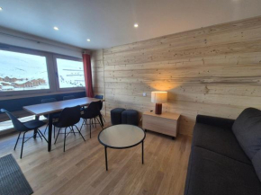 Confort moderne: Appart 6 pers, balcon, Wifi, pied des pistes - FR-1-502-592